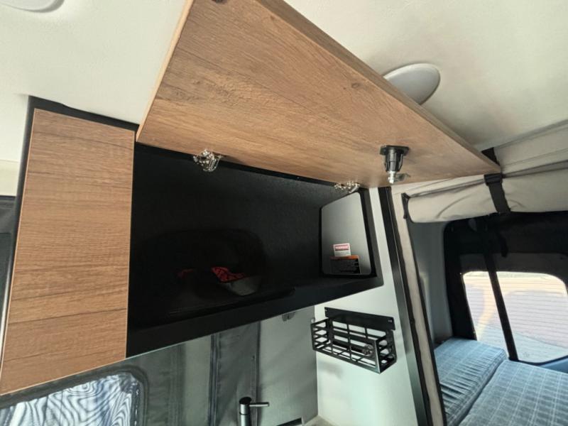 2025 Revel/44E/2025 image-28