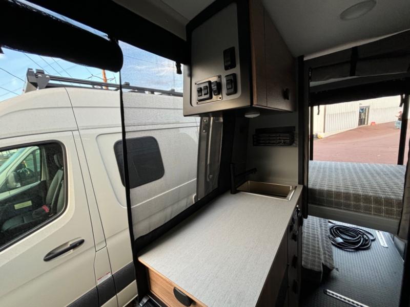 2025 Revel/44E/2025 image-26