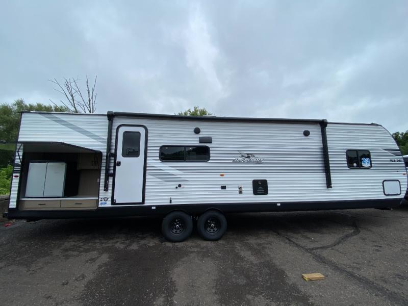 RV listing image