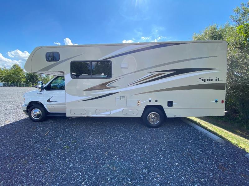 RV listing image