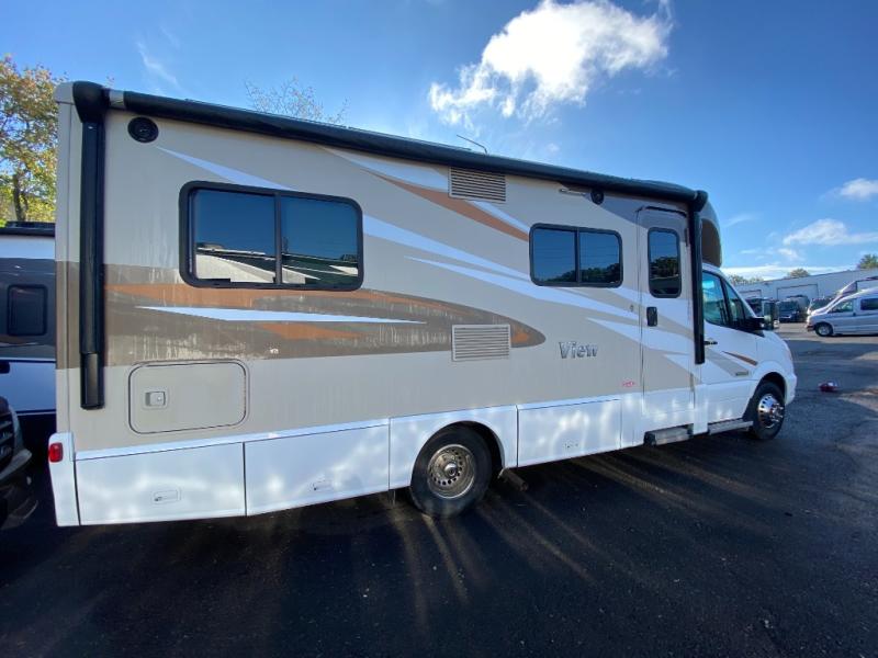 RV listing image