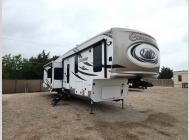 Used 2019 Palomino Columbus F366RL image