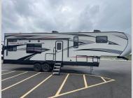 Used 2020 Pacific Coachworks Powerlite 3218 image