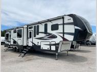Used 2018 Dutchmen RV Voltage Epic 3970 image