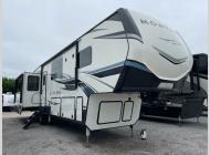 Used 2021 Keystone RV Montana 3855BR image