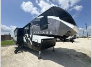 Used 2021 Dutchmen RV Voltage 4225 image