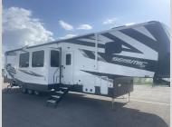 Used 2025 Jayco Seismic 395 image