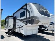 Used 2024 Alliance RV Paradigm 395DS image