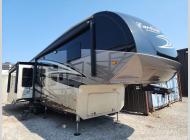 Used 2016 Forest River RV Cardinal 3850RL image