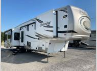 Used 2020 Palomino Columbus 383FB image