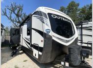 Used 2020 Keystone RV Outback 300ML image