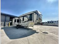 Used 2018 Palomino Columbus F298RL image