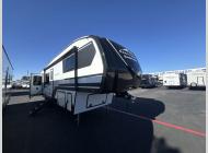 New 2024 EAST TO WEST Blackthorn 3300RD image