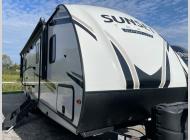 Used 2022 CrossRoads RV Sunset Trail SS253RB image
