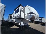 Used 2023 Dutchmen RV Astoria 3803FLP image