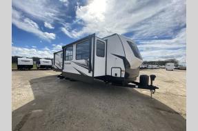 New 2024 Prime Time RV LaCrosse 3375FE Photo