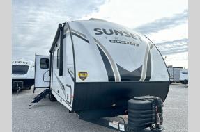 New 2024 CrossRoads RV Sunset Trail SS330SI Photo