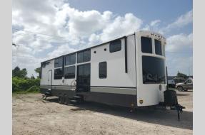 New 2024 CrossRoads RV Hampton HP390PVL Photo