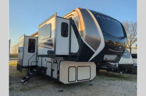 New 2025 Keystone RV Alpine 3712KB Photo