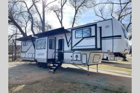 New 2025 Forest River RV Cherokee Arctic Wolf Suite 3950 Photo