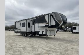 New 2025 Keystone RV Alpine 3820FK Photo