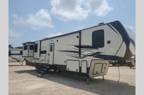 Used 2023 Keystone RV Montana High Country 373RD Photo