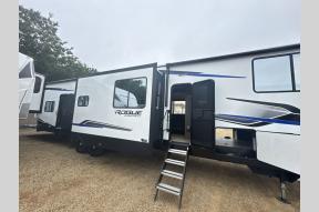 New 2025 Forest River RV Vengeance Rogue Armored 391T145 Photo