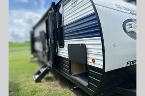 New 2025 Forest River RV Cherokee Grey Wolf 26DBH Photo