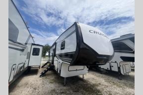 New 2025 CrossRoads RV Cruiser Aire CR32BH Photo