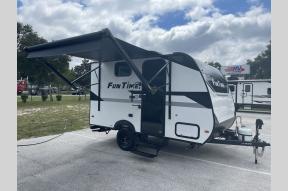 New 2026 CrossRoads RV Fun Time 14BH Photo