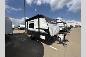 New 2026 CrossRoads RV Fun Time 125QB Photo