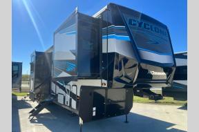 New 2025 Heartland Cyclone 4008 Photo