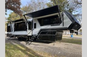 New 2025 Brinkley Model G 4100 Photo