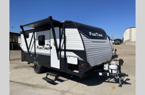 New 2026 CrossRoads RV Fun Time 185BH Photo