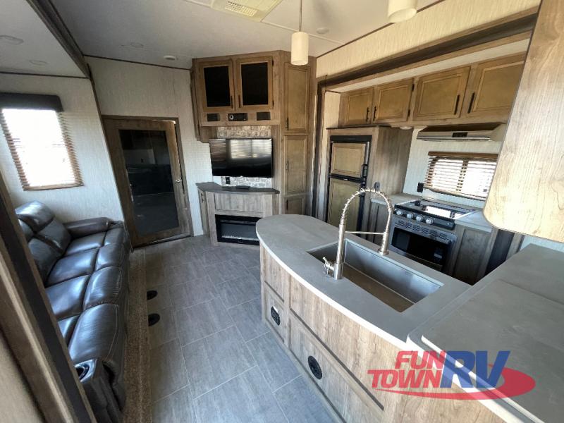 RV listing image