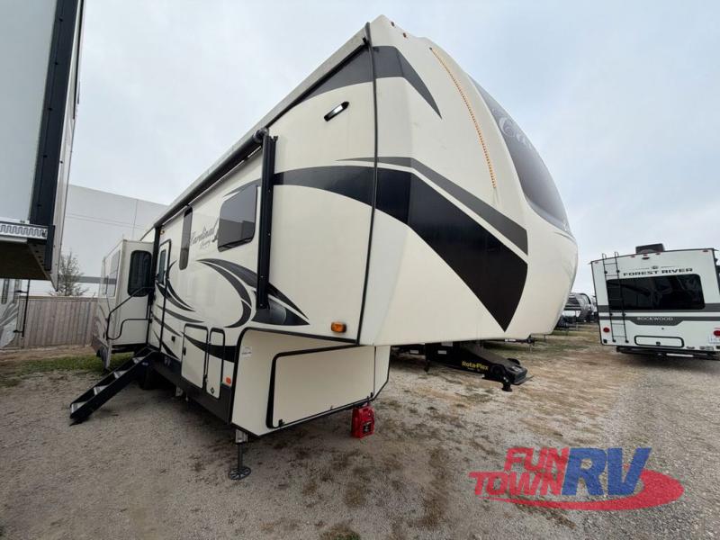 RV listing image