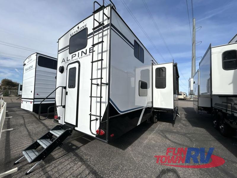 RV listing image