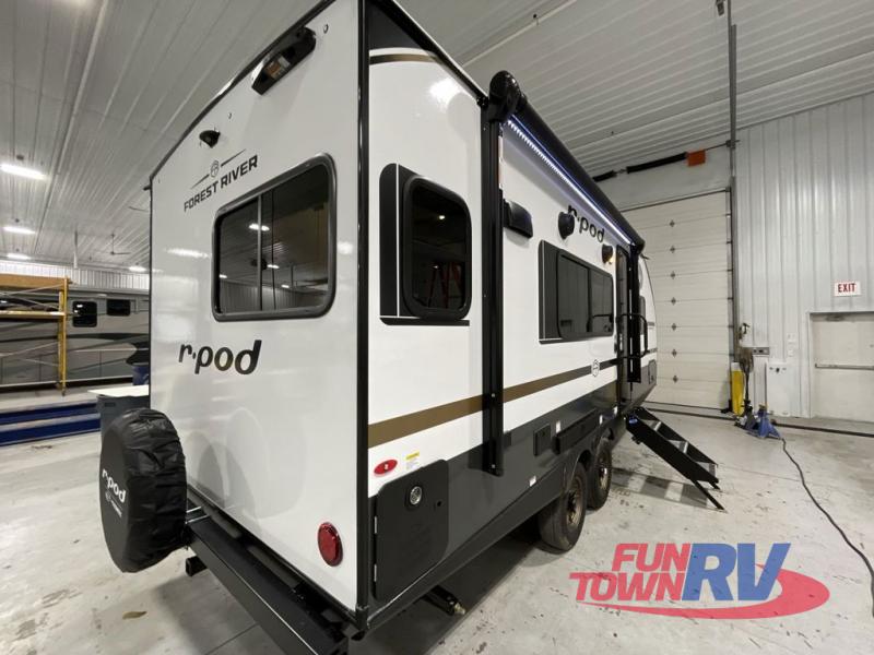 RV listing image