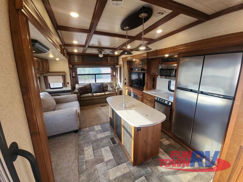 RV listing image