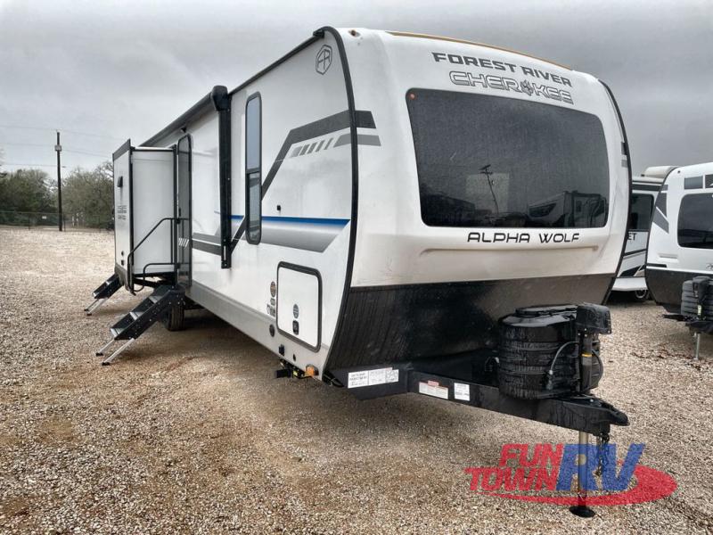RV listing image