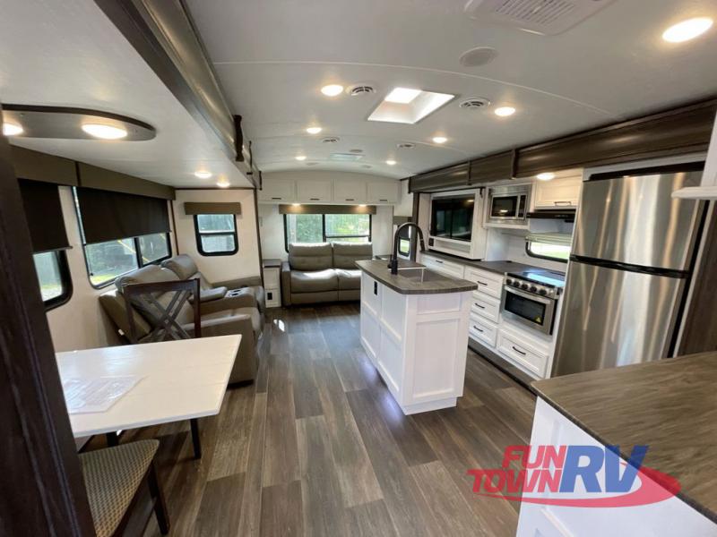RV listing image