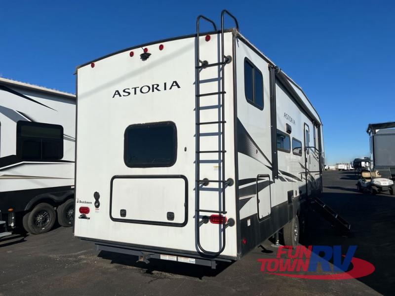 RV listing image