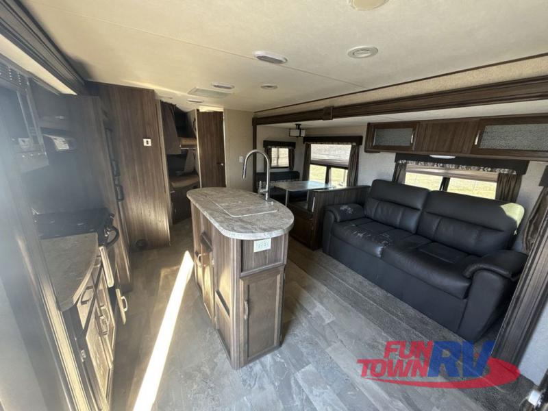 RV listing image