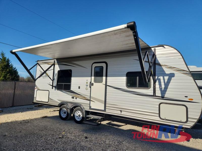RV listing image