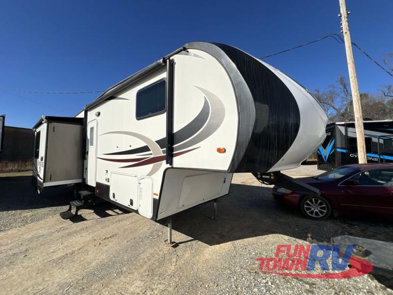 RV listing image