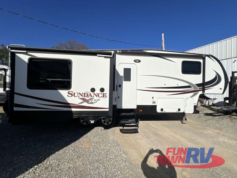 RV listing image