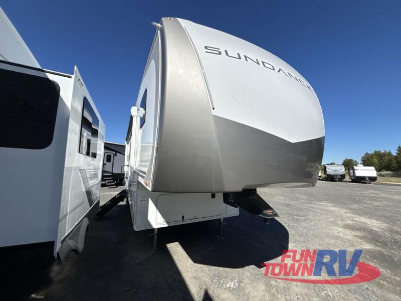 RV listing image