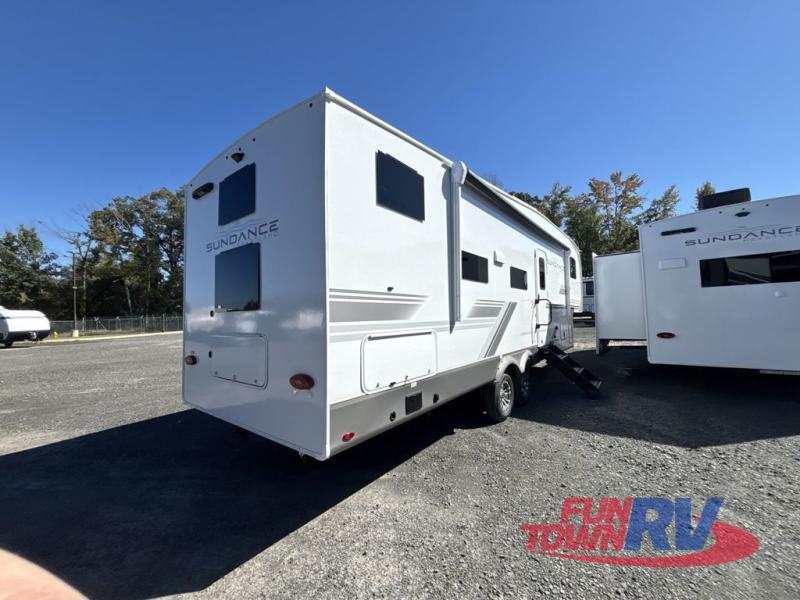 RV listing image
