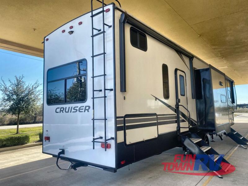 RV listing image