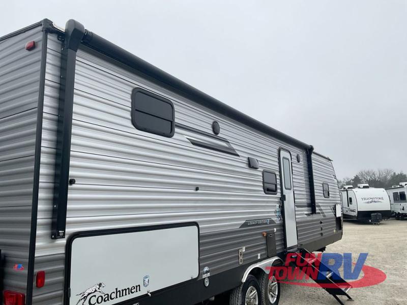 RV listing image